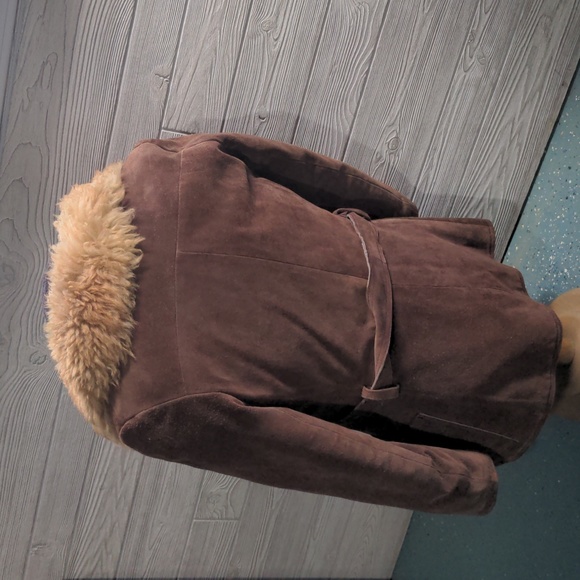 Vintage shearling jacket - Picture 3 of 16